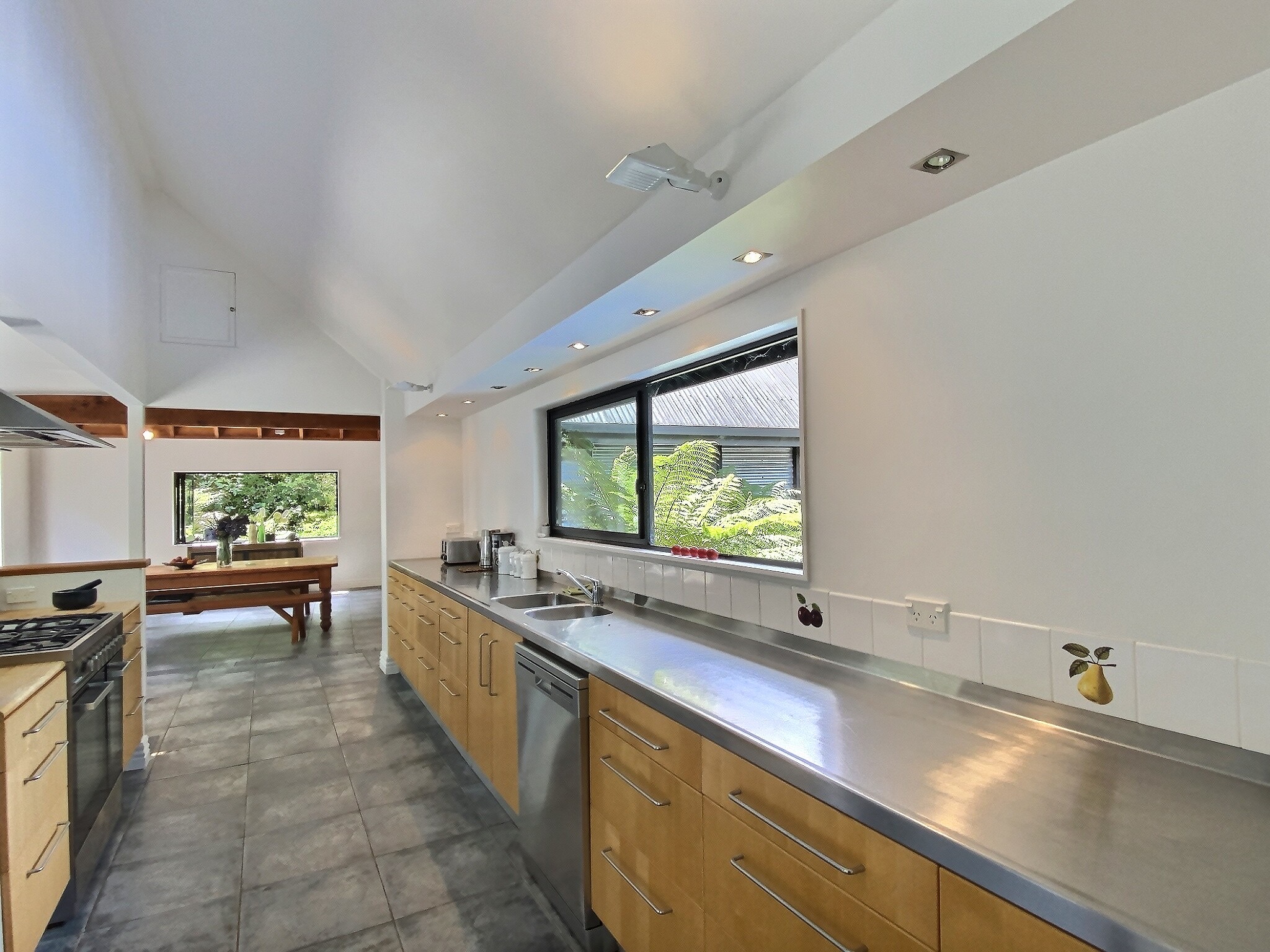 1946 Arnold Valley Road,Moana 